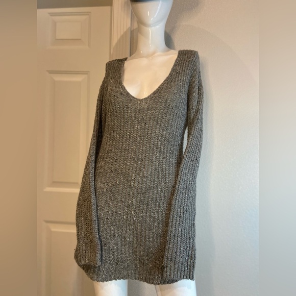 Abound~V-Neck Neutral Gray Speckled Tunic Sweater~Long Sleeve~Curved Hem~Size XS - Picture 3 of 13